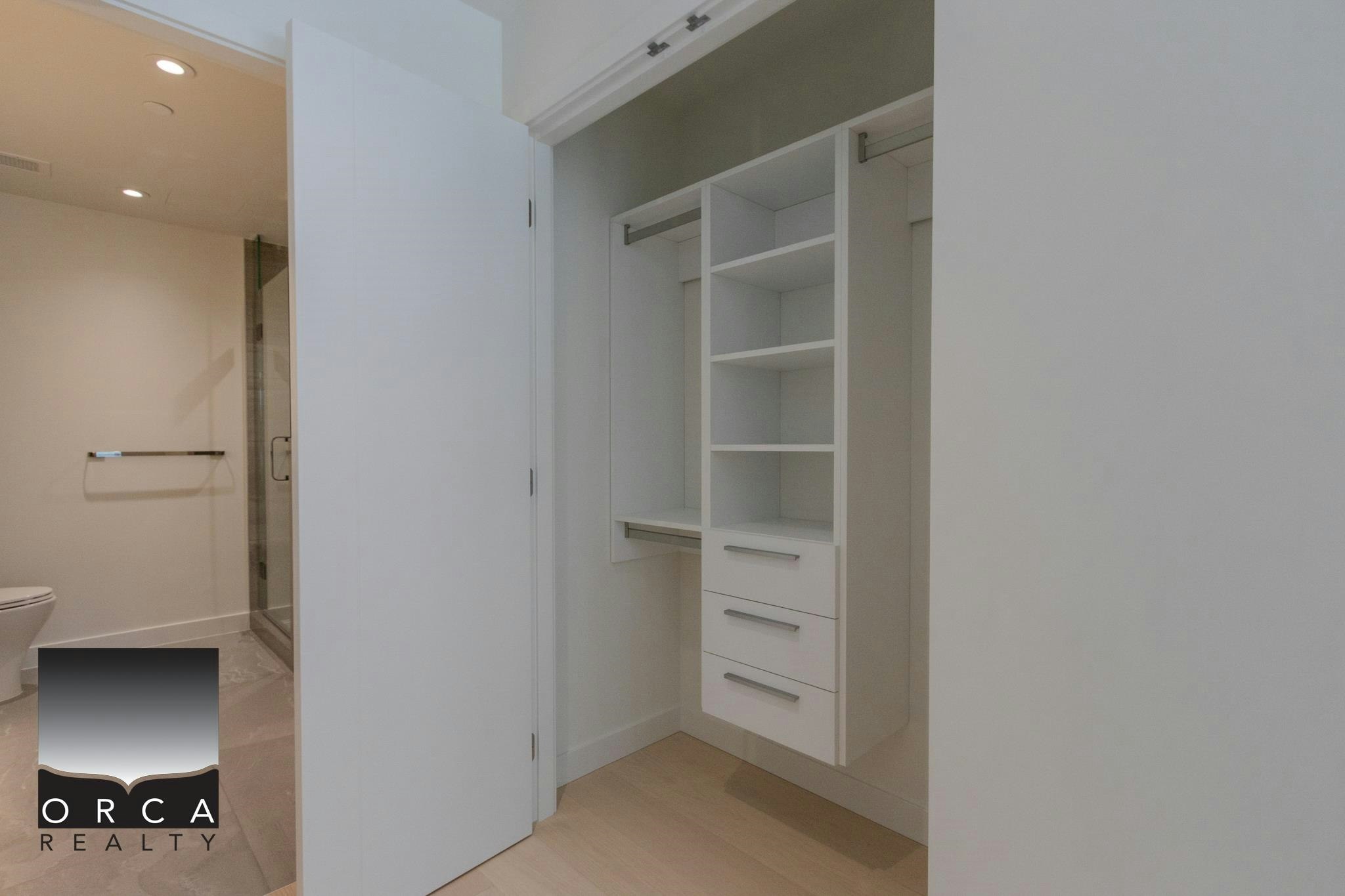 410-777 Harbour Way, North Vancouver, BC, V7P 0G2 - 5