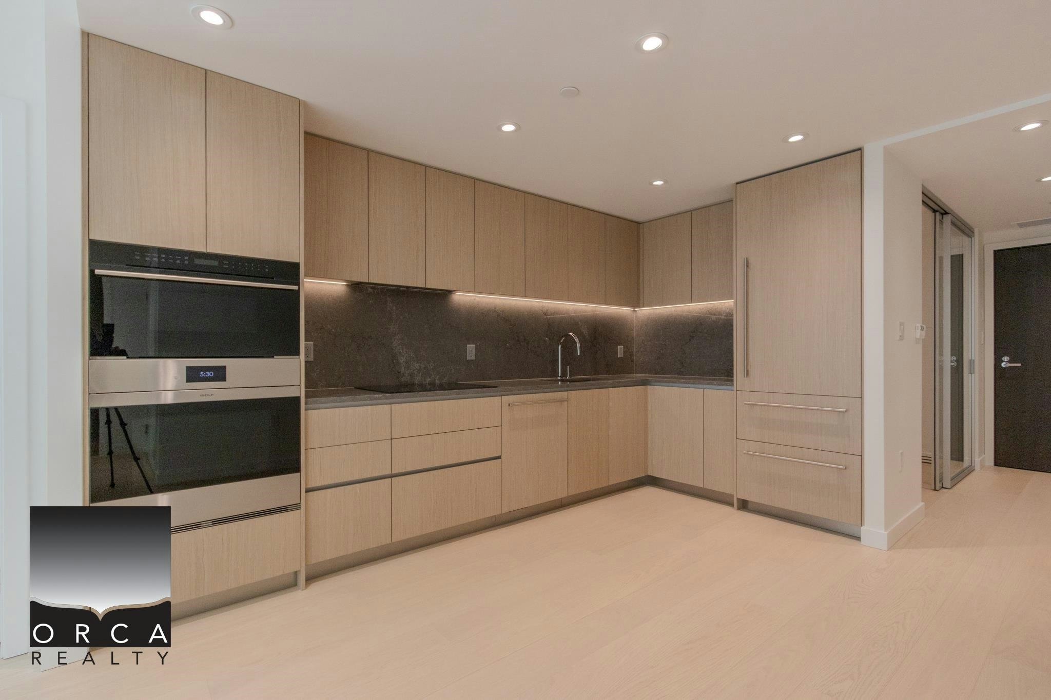 410-777 Harbour Way, North Vancouver, BC, V7P 0G2 - 11