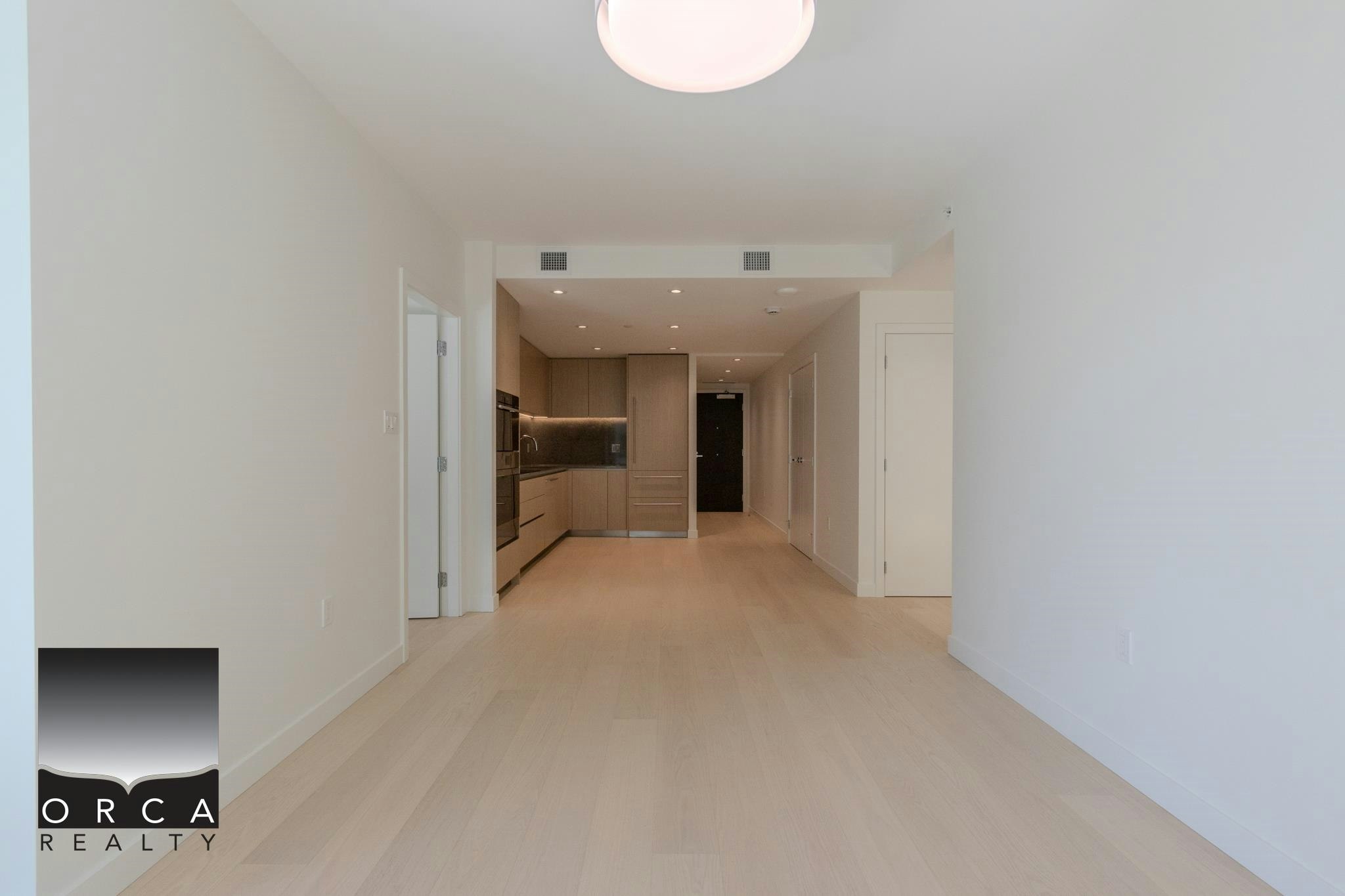 410-777 Harbour Way, North Vancouver, BC, V7P 0G2 - 6