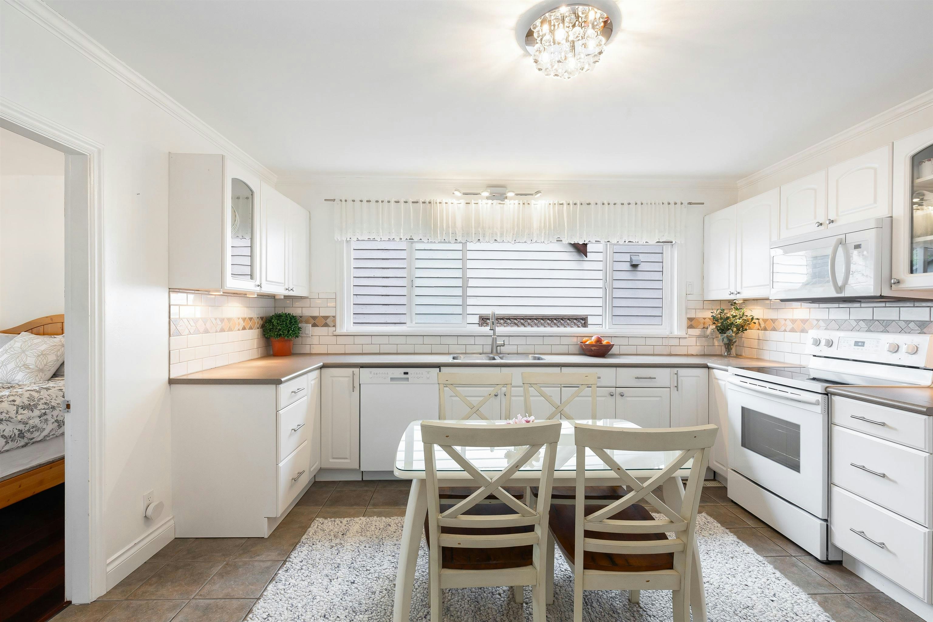 2306 William Avenue, North Vancouver, BC, V7J 2P6 - 7