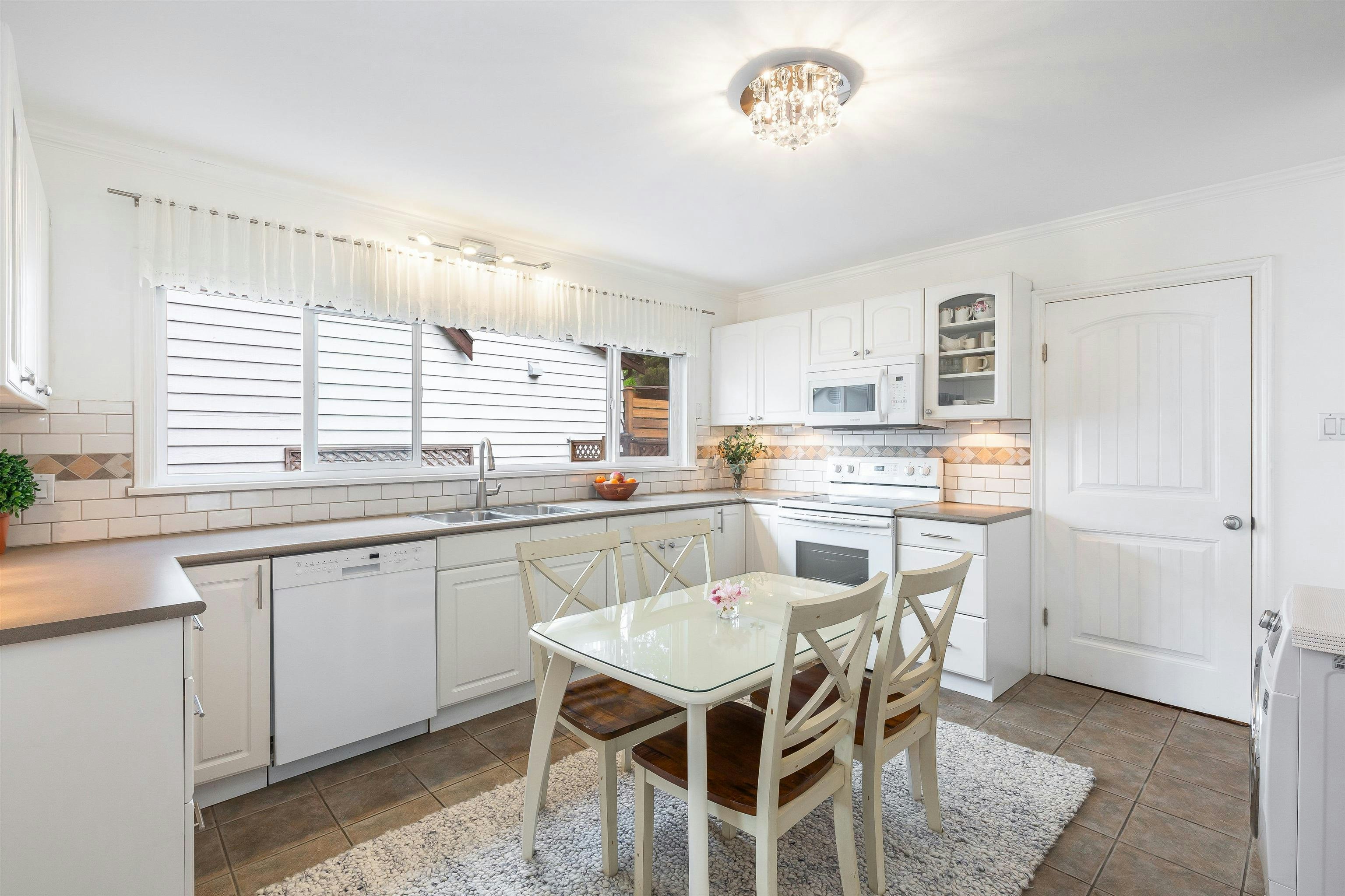 2306 William Avenue, North Vancouver, BC, V7J 2P6 - 8
