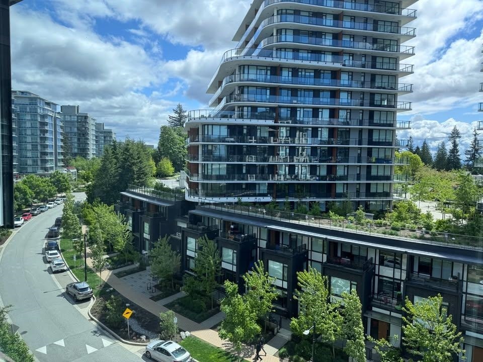 614-8855 University Crescent, Burnaby, BC, V5A 0C8 - 8