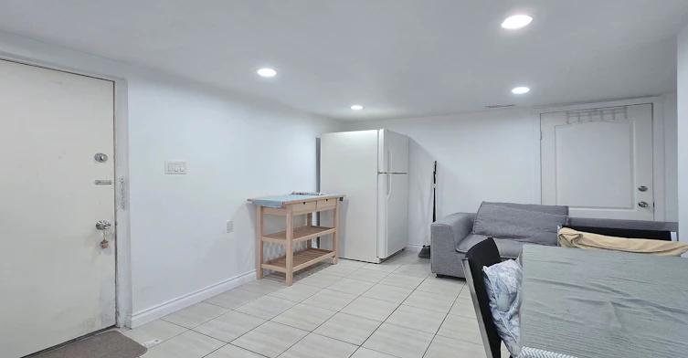 1xx Gilmore Ave, Burnaby, BC, V5C 4P7 - 2