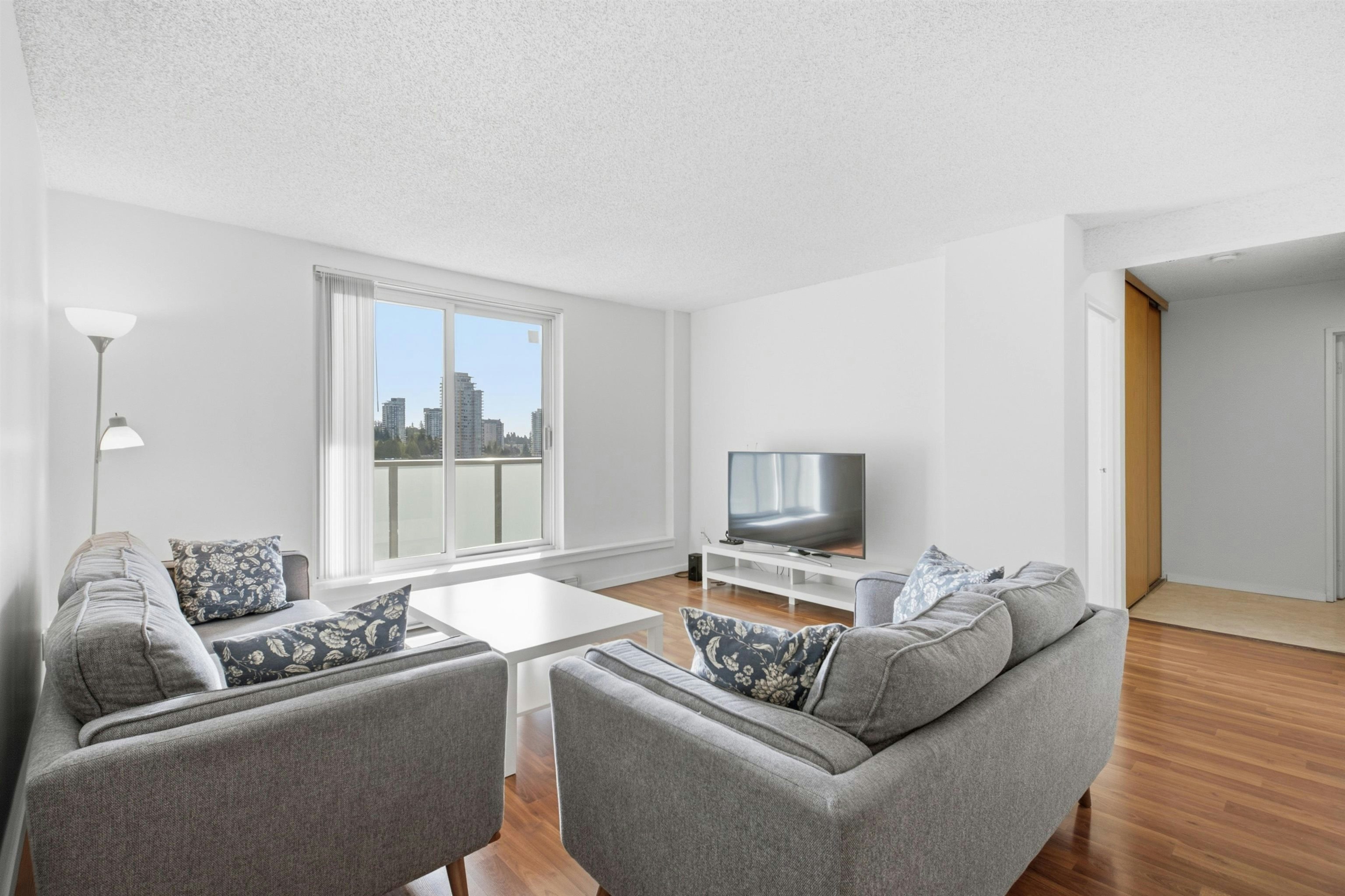 1602-9541 Erickson Drive - 4