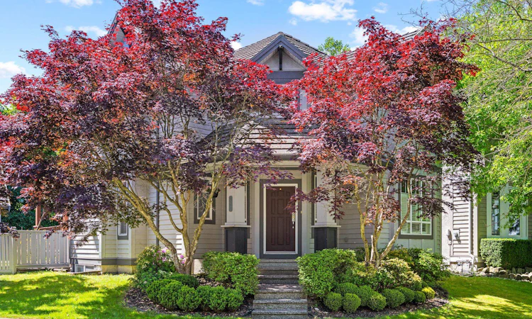 3307 Rosemary Heights Crescent