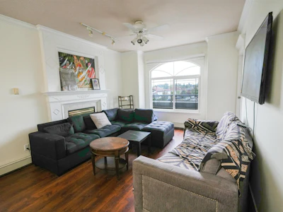13347 89 Avenue - 3