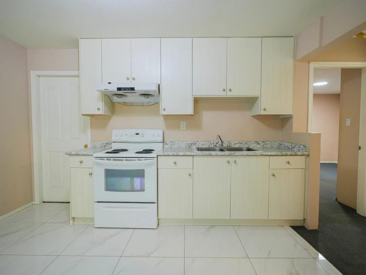13347 89 Avenue, Surrey, BC, V3V 1A6 - 18