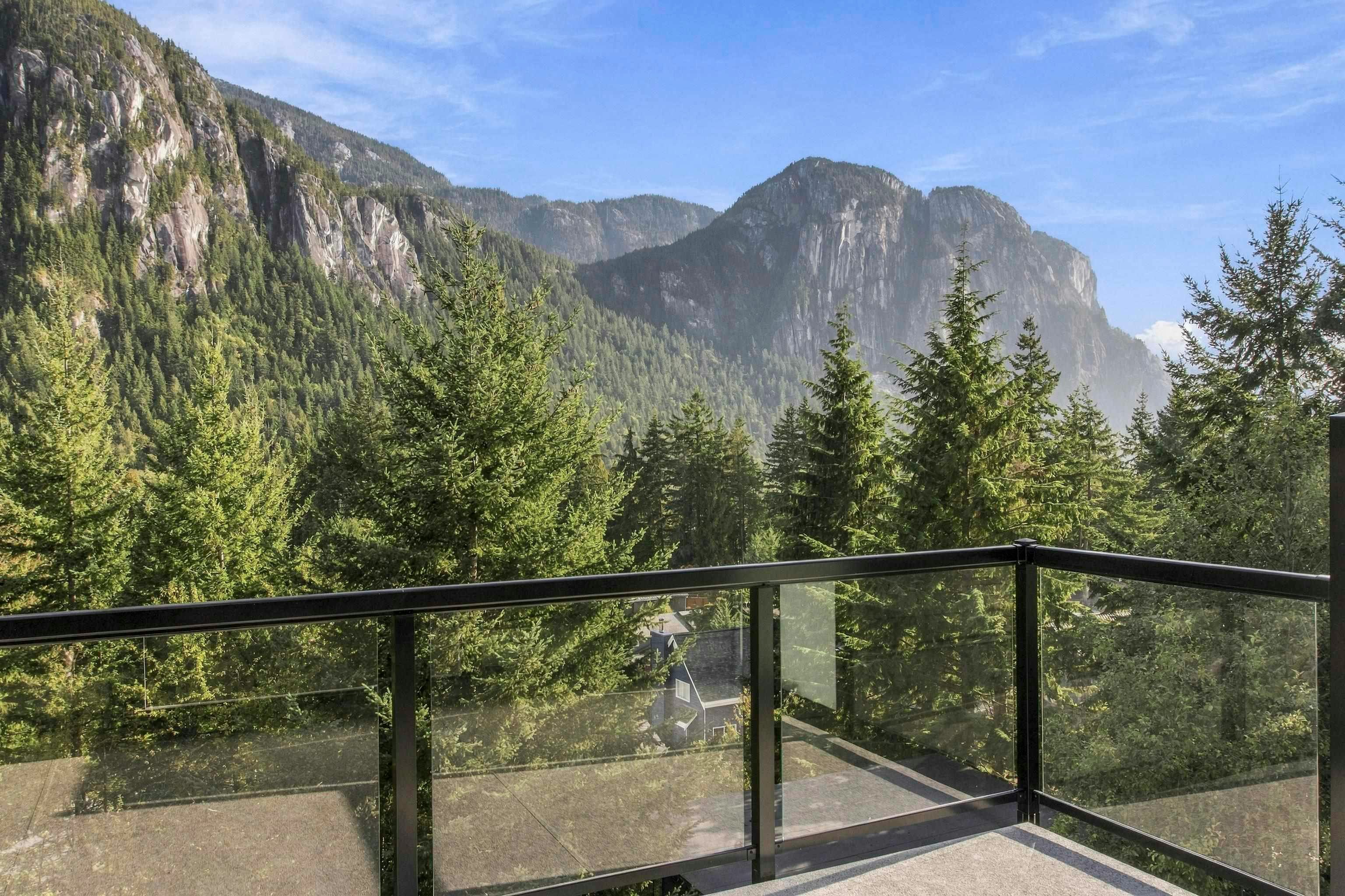 2-2096 Crumpit Woods Drive, Squamish, BC, V8B 0T6