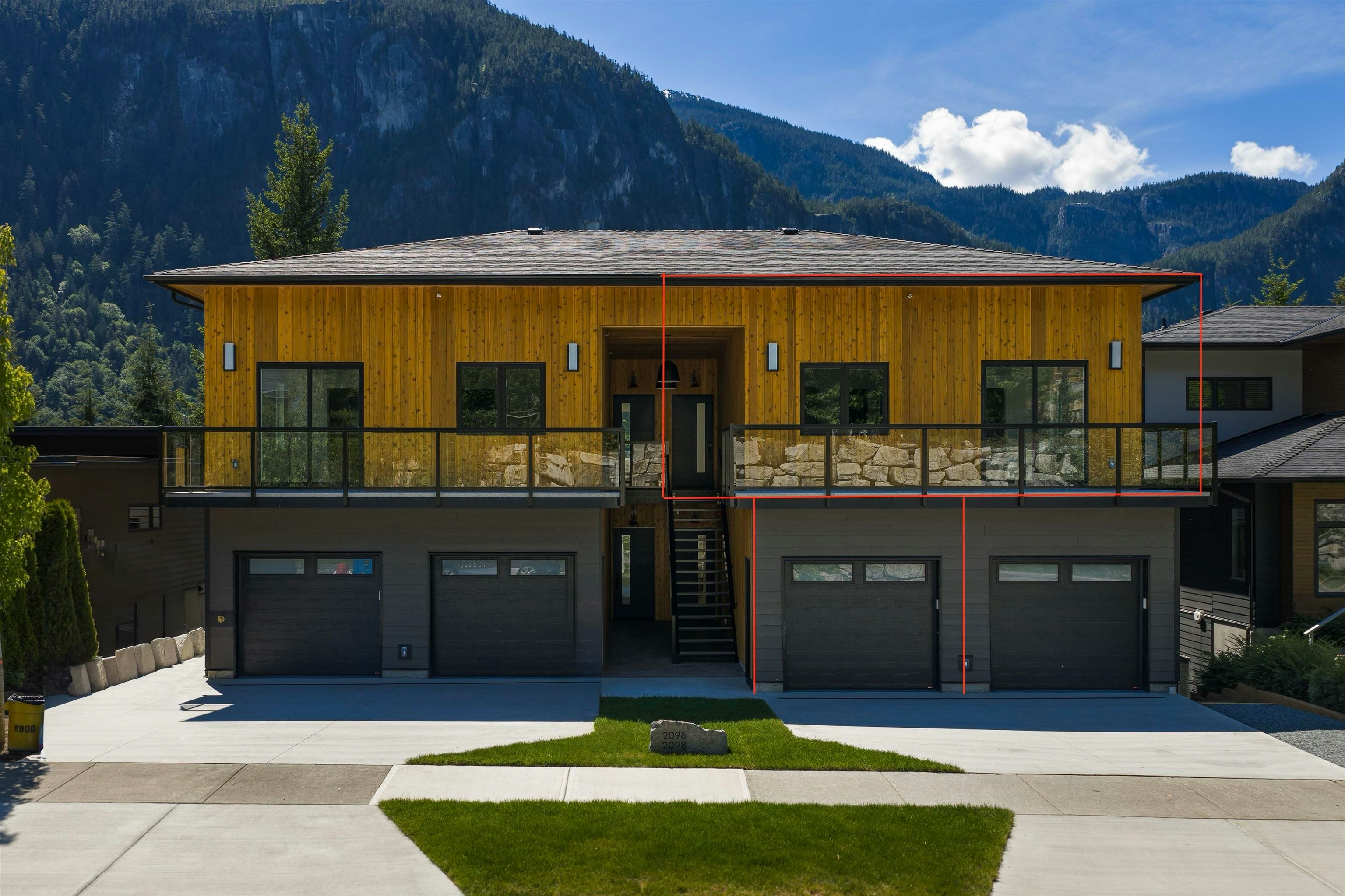 2-2096 Crumpit Woods Drive, Squamish, BC, V8B 0T6