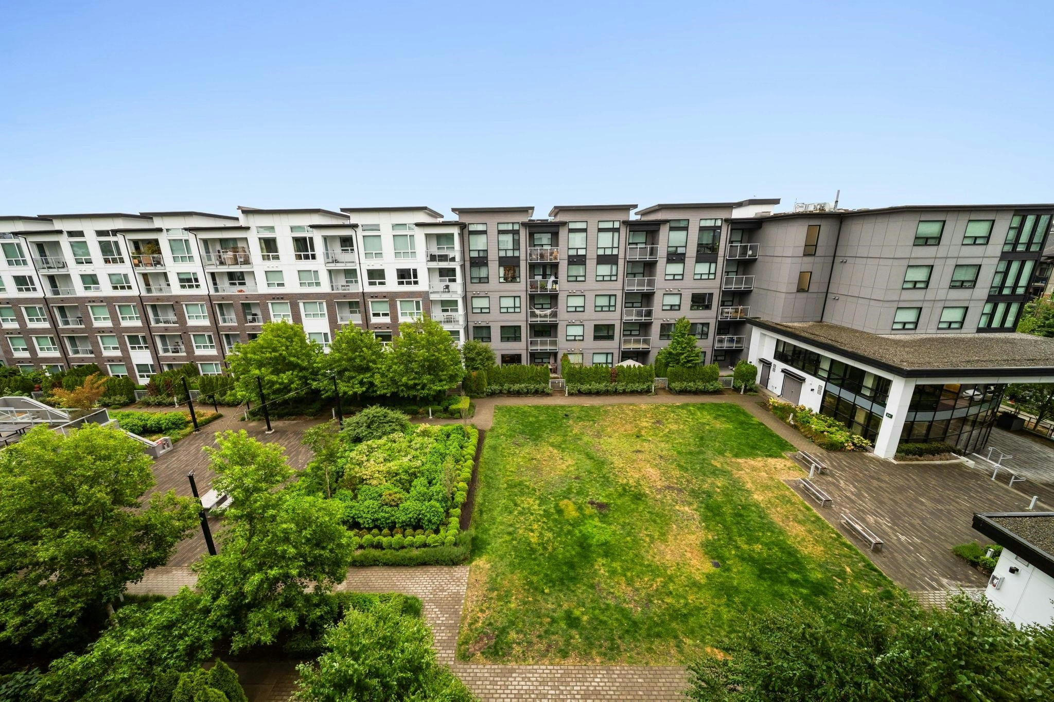 518-9213 Odlin Road - 5