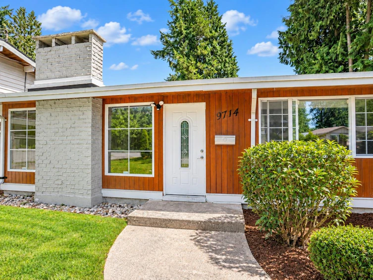 9714 131 Street, Surrey, BC, V3T 3P3 - 2