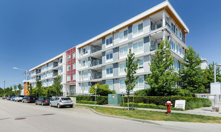 317-10011 River Drive