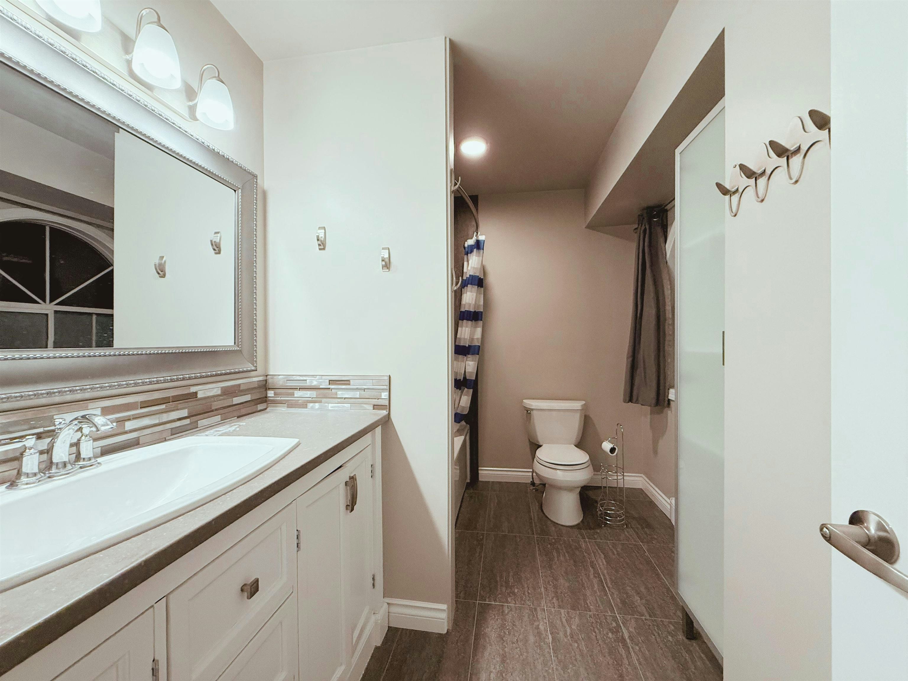 14665 84a Avenue, Surrey, BC, V3S 7V5 - 12