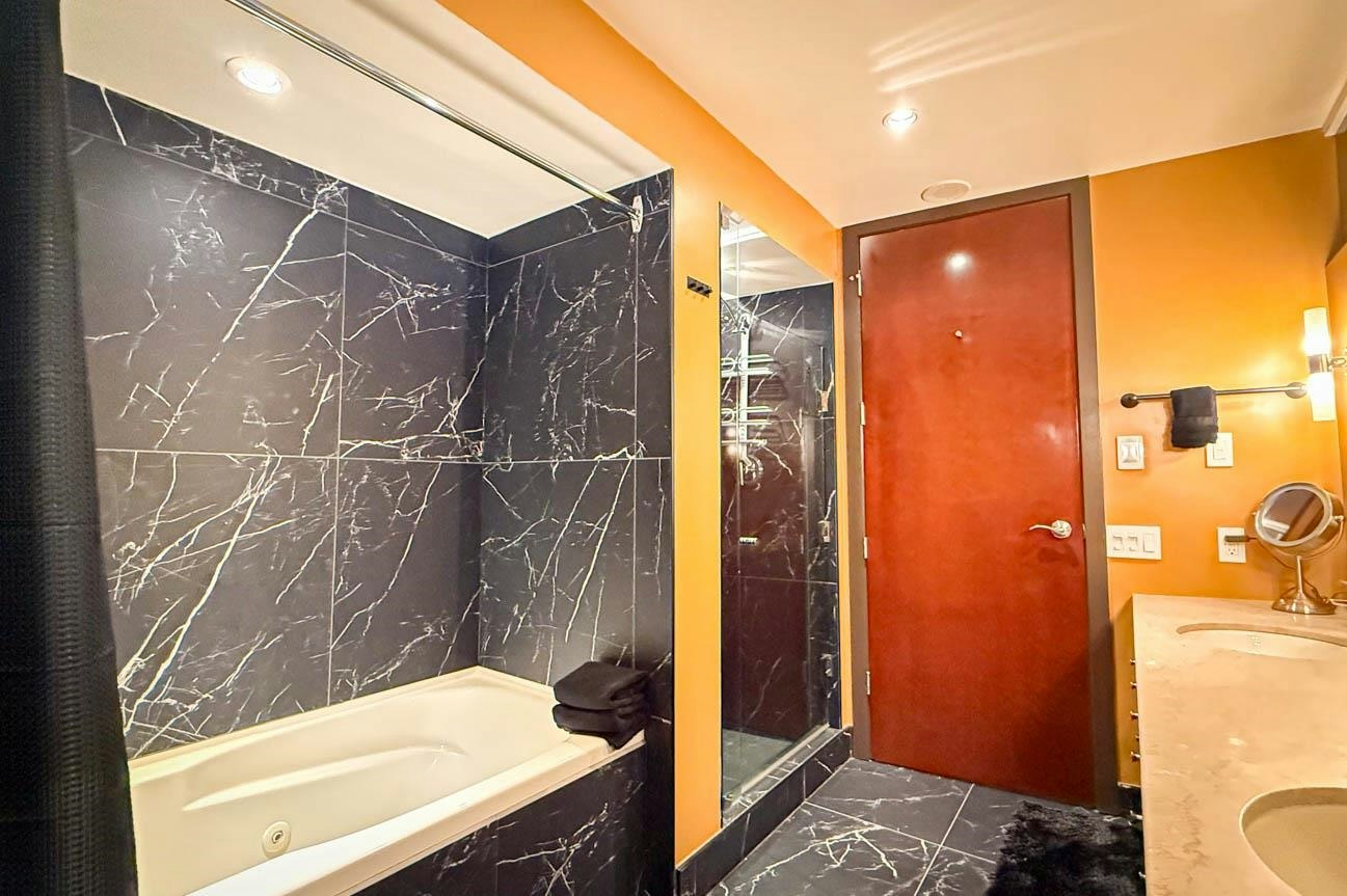 4803-938 Nelson Street, Vancouver, BC, V6Z 3A7 - 32