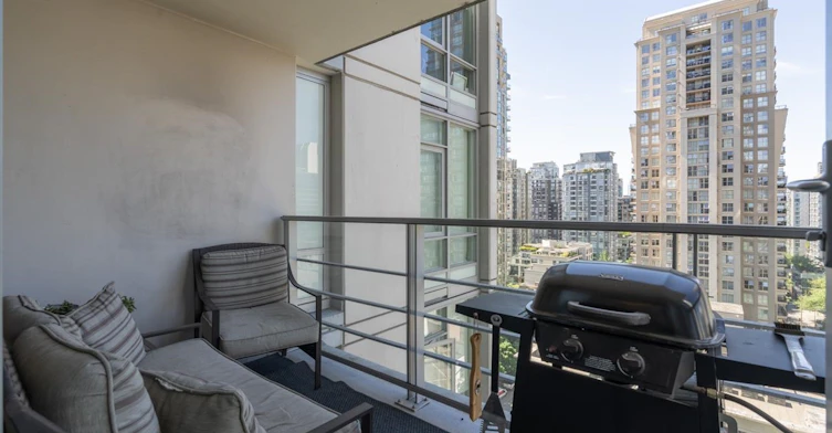 1207-535 Smithe Street, Vancouver, BC, V6B 0H2 - 10