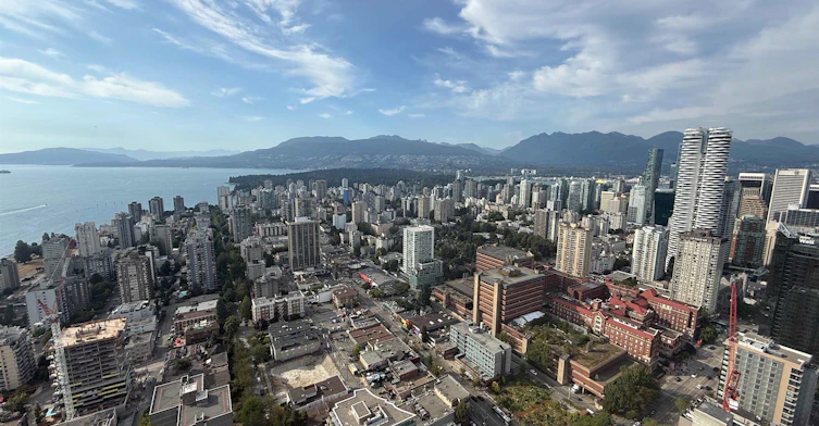 WITHHELD Withheld, Vancouver, BC, V6Z 0G7 - 32