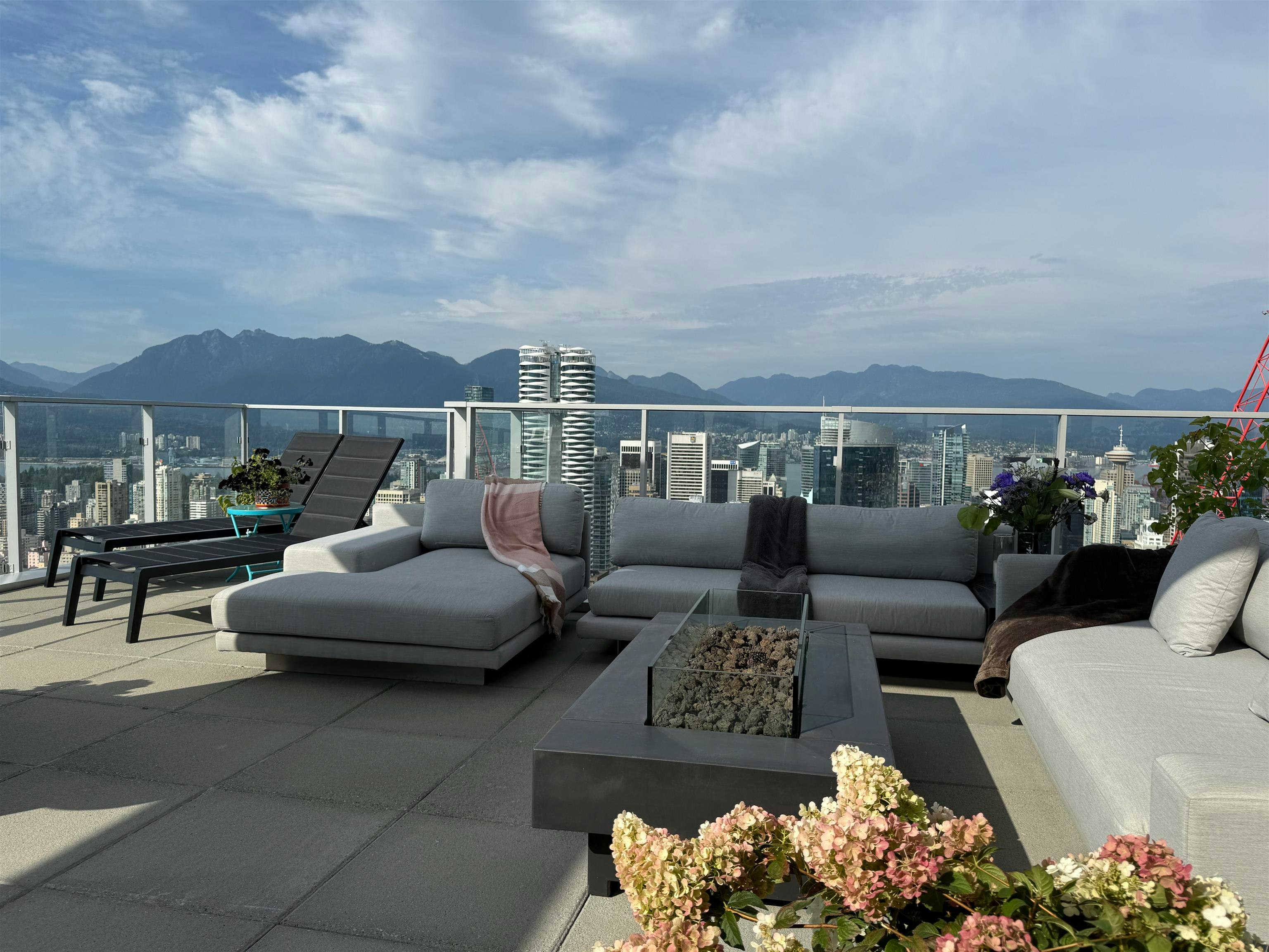 WITHHELD Withheld, Vancouver, BC, V6Z 0G7 - 24