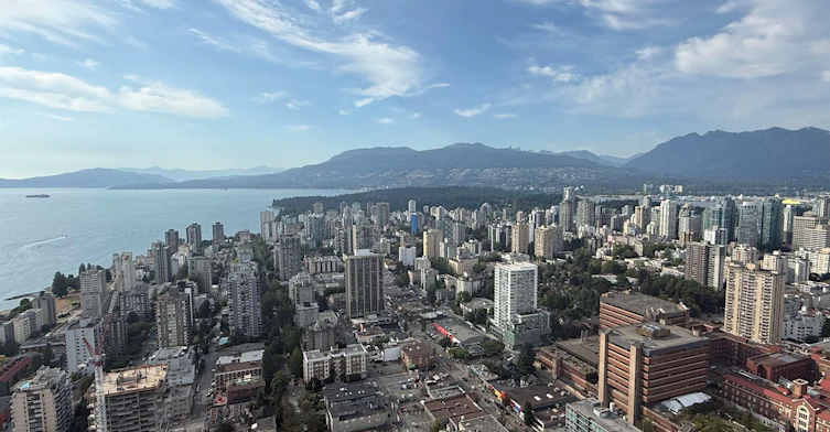 WITHHELD Withheld, Vancouver, BC, V6Z 0G7 - 31