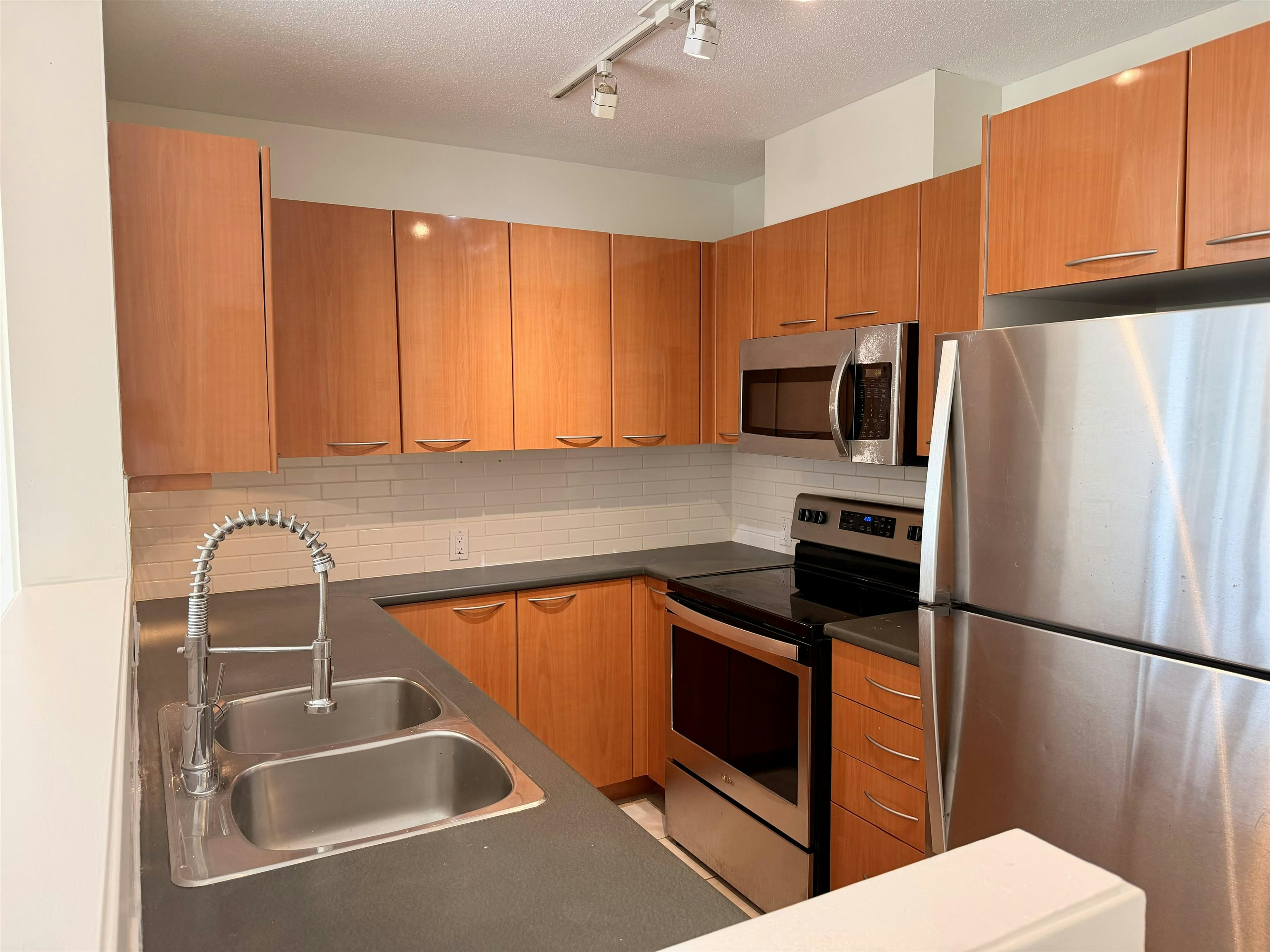705-4888 Hazel Street, Burnaby, BC, V5H 4T4 - 14