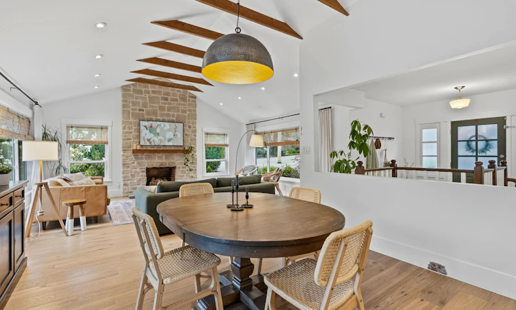 1335 Ridgewood Drive