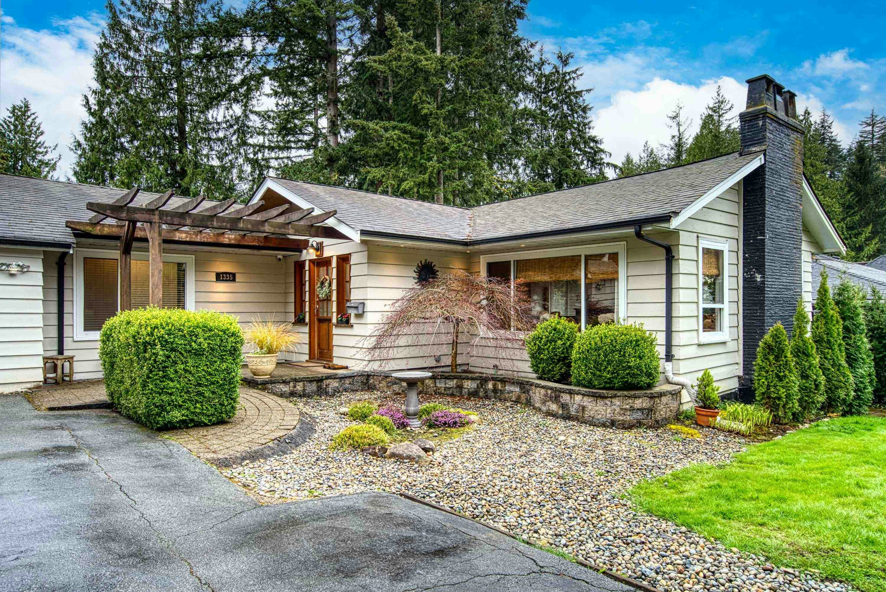 1335 Ridgewood Drive - 2