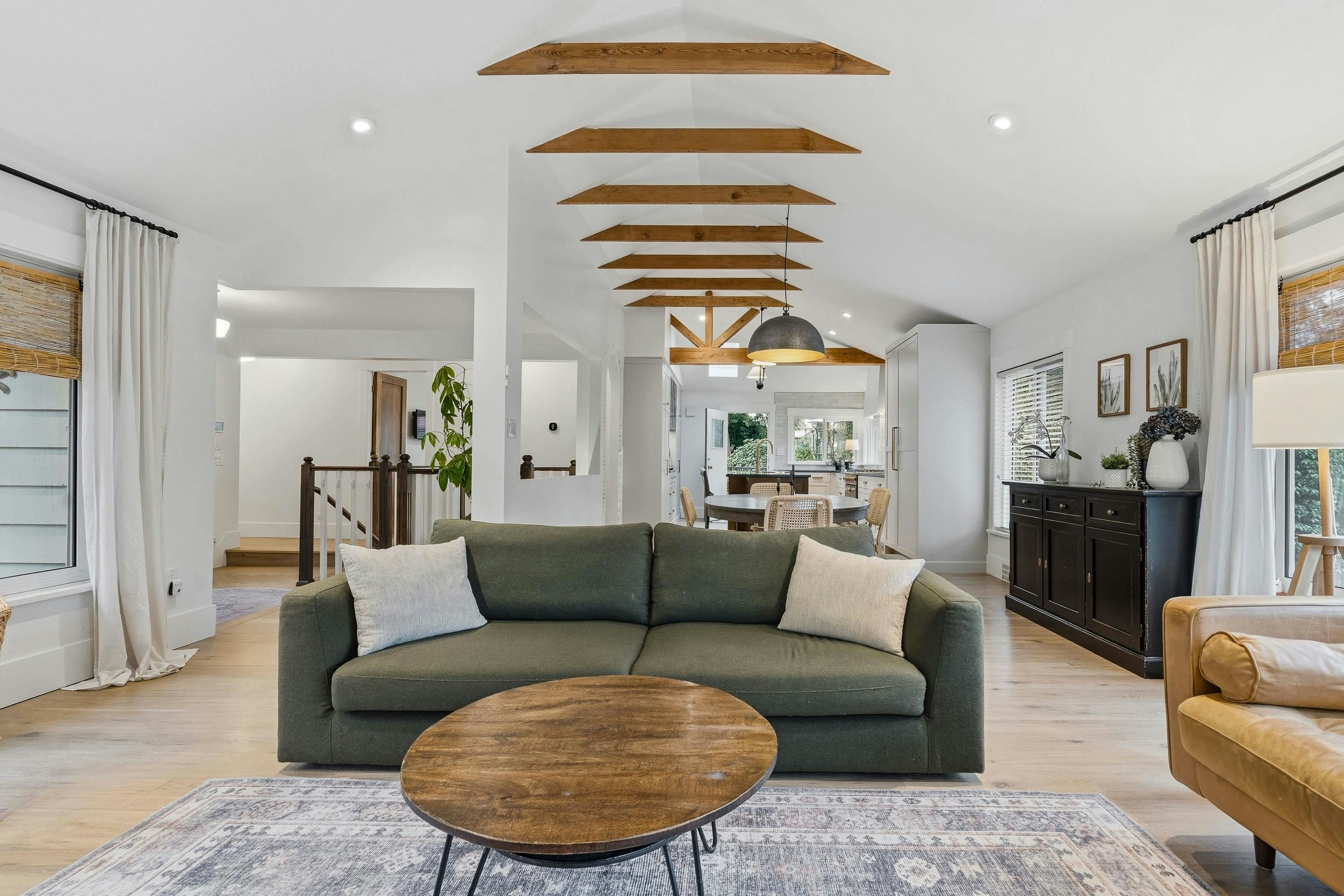 1335 Ridgewood Drive, North Vancouver, BC, V7R 1J4 - 9