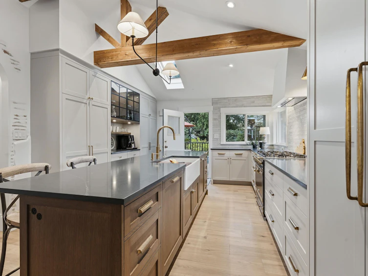 1335 Ridgewood Drive, North Vancouver, BC, V7R 1J4 - 13