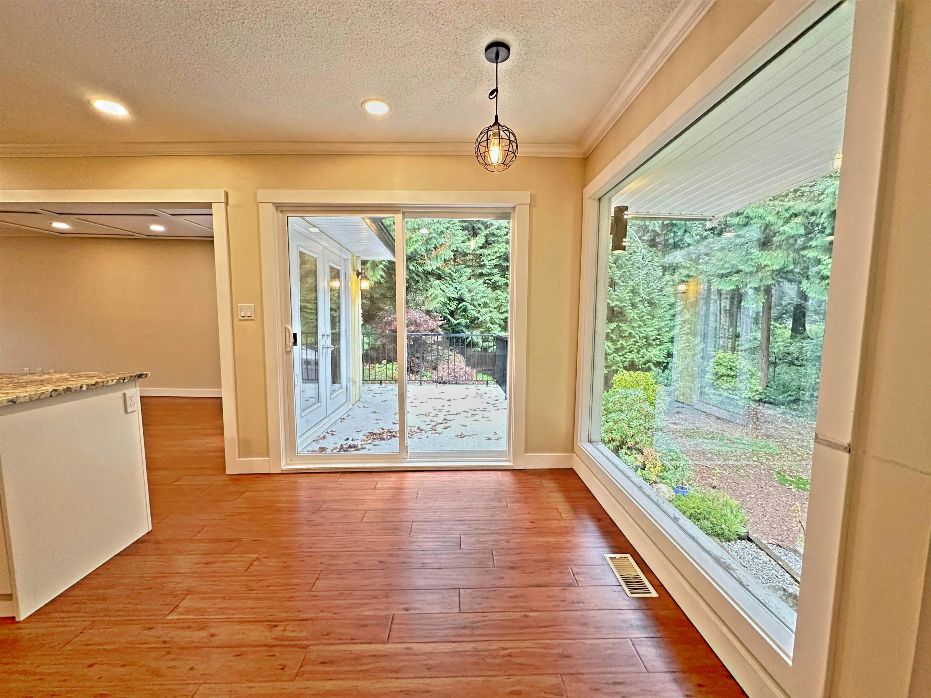 57 Glenmore Drive, West Vancouver, BC, V7S 1A5 - 10
