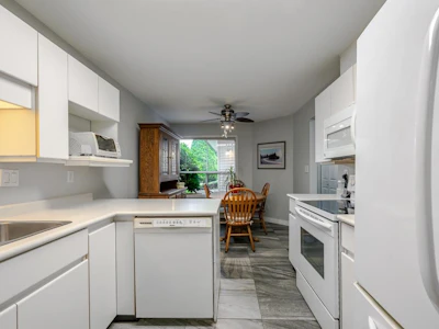 112-10250 155a Street - 5