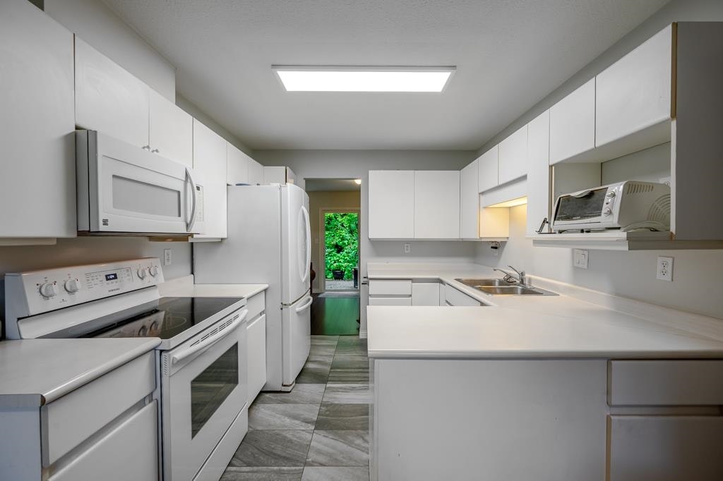 112-10250 155a Street - 3