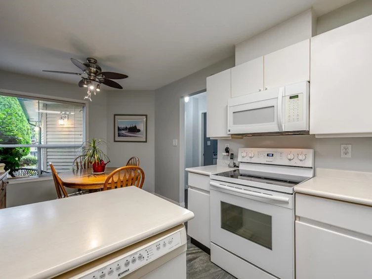 112-10250 155a Street, Surrey, BC, V3R 4K5 - 6