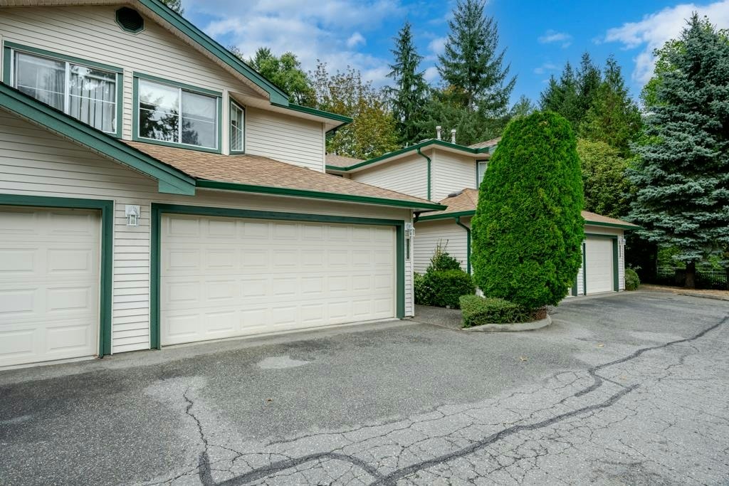 112-10250 155a Street, Surrey, BC, V3R 4K5