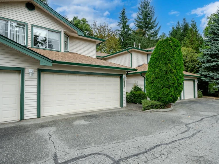 112-10250 155a Street, Surrey, BC, V3R 4K5