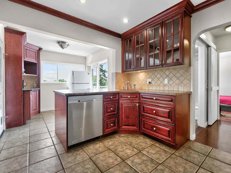341 W 24th Street, North Vancouver, BC, V7M 2C7 - 8