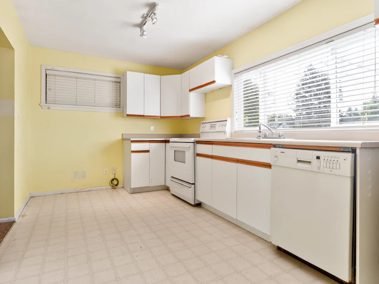 341 W 24th Street, North Vancouver, BC, V7M 2C7 - 24