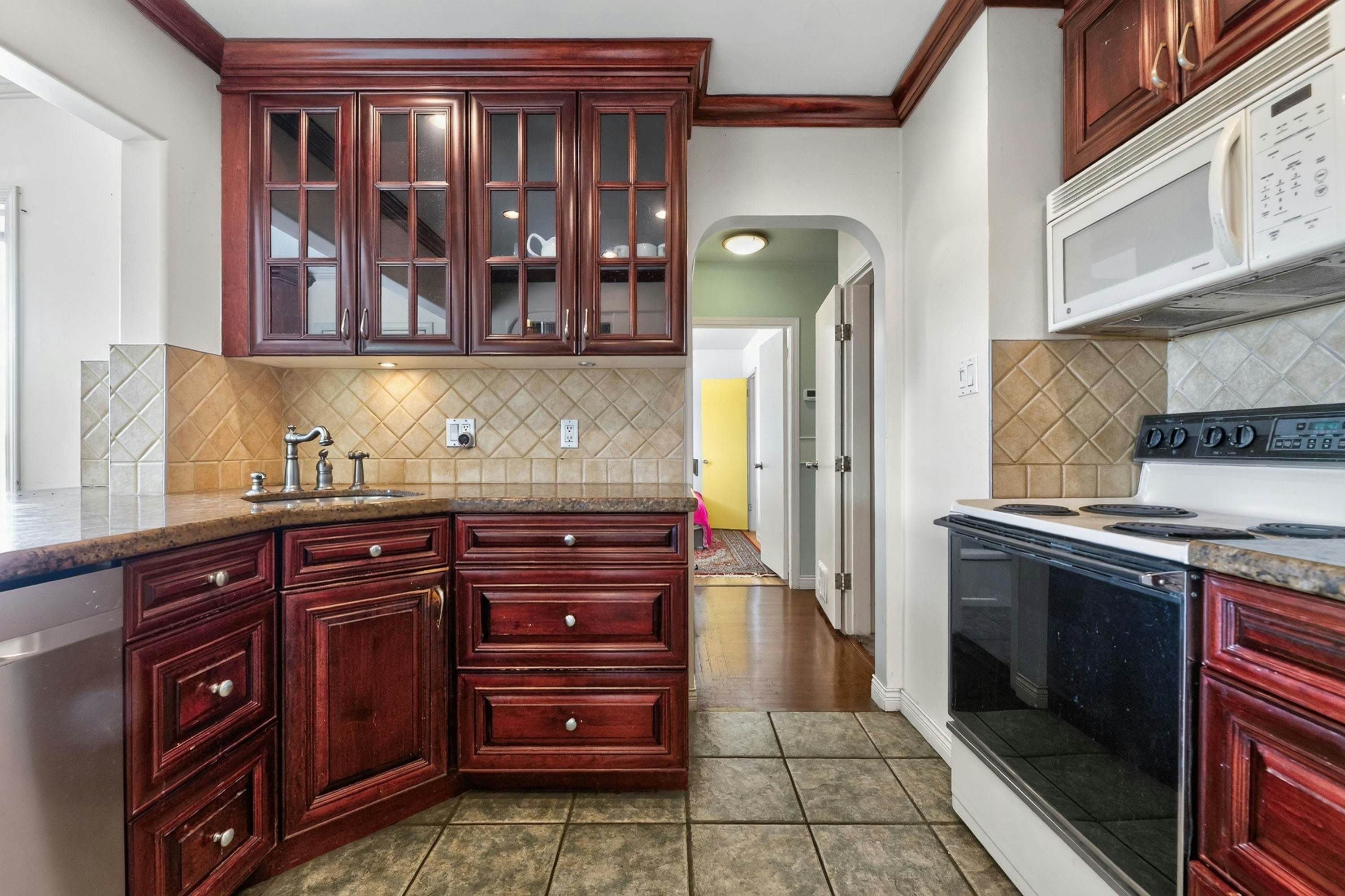 341 W 24th Street, North Vancouver, BC, V7M 2C7 - 10