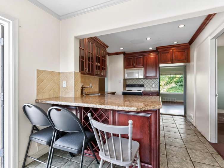 341 W 24th Street, North Vancouver, BC, V7M 2C7 - 9
