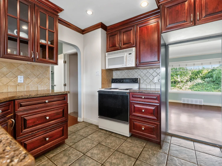 341 W 24th Street, North Vancouver, BC, V7M 2C7 - 7