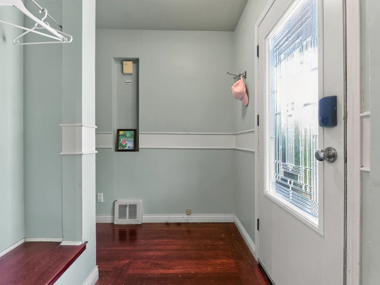 341 W 24th Street, North Vancouver, BC, V7M 2C7 - 4