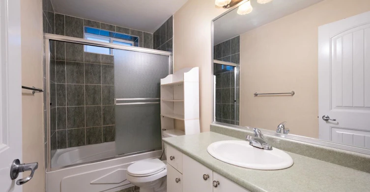 Lower-14229 114 Avenue, Surrey, BC, V3R 1P2 - 25