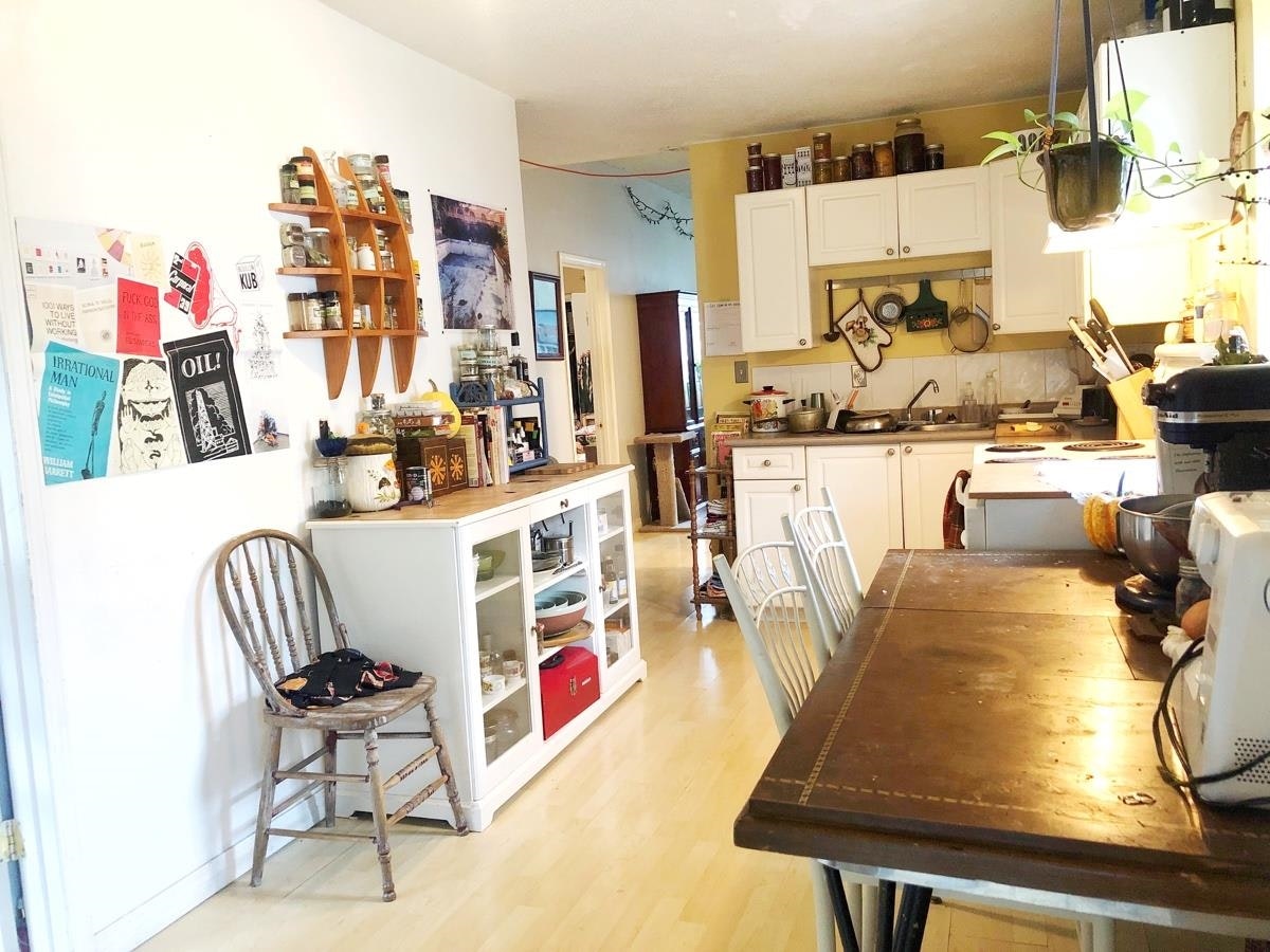 417 E 17 Avenue, Vancouver, BC, V5V 1B2 - 4
