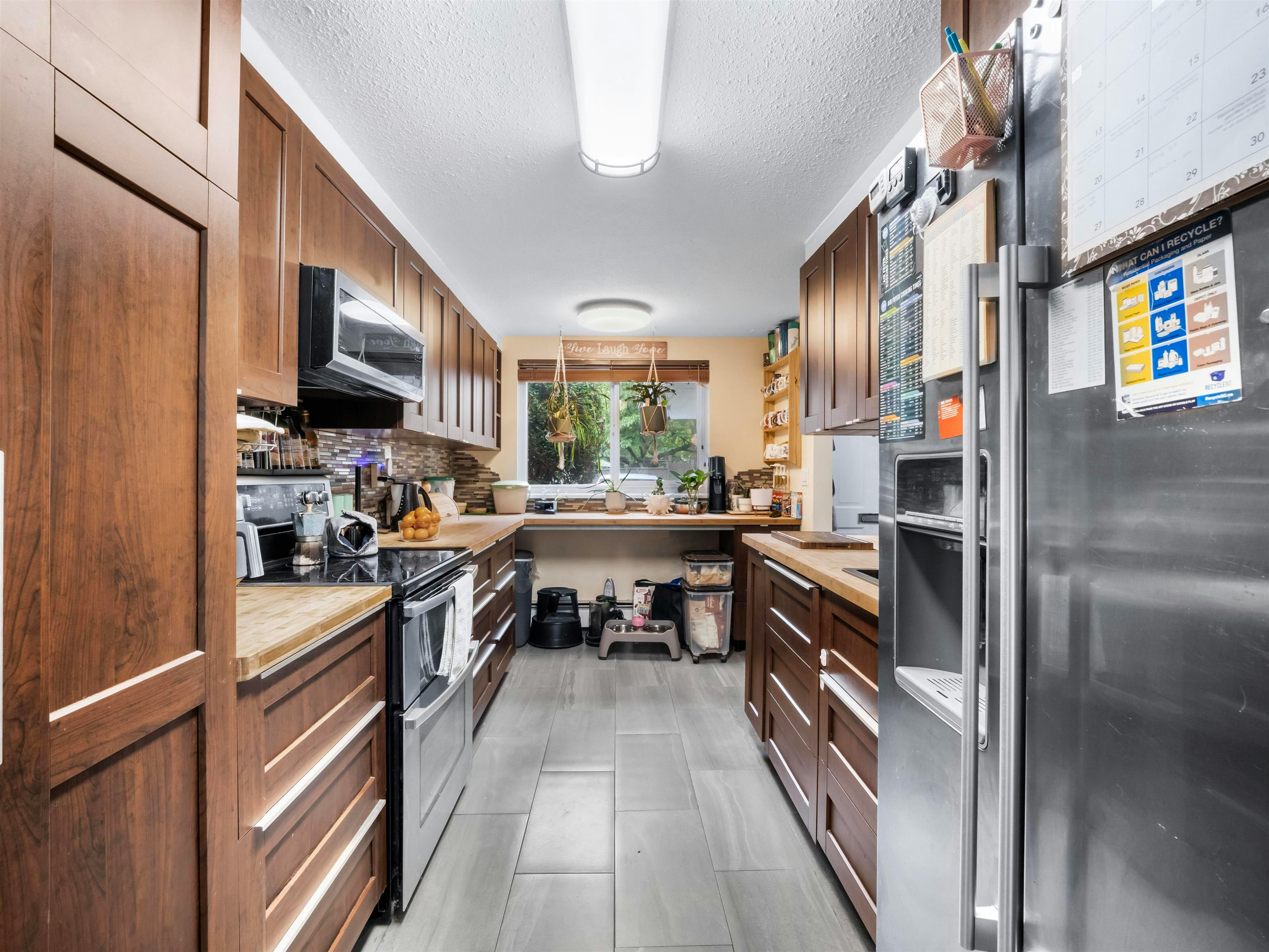 132-7476 138 Street - 4