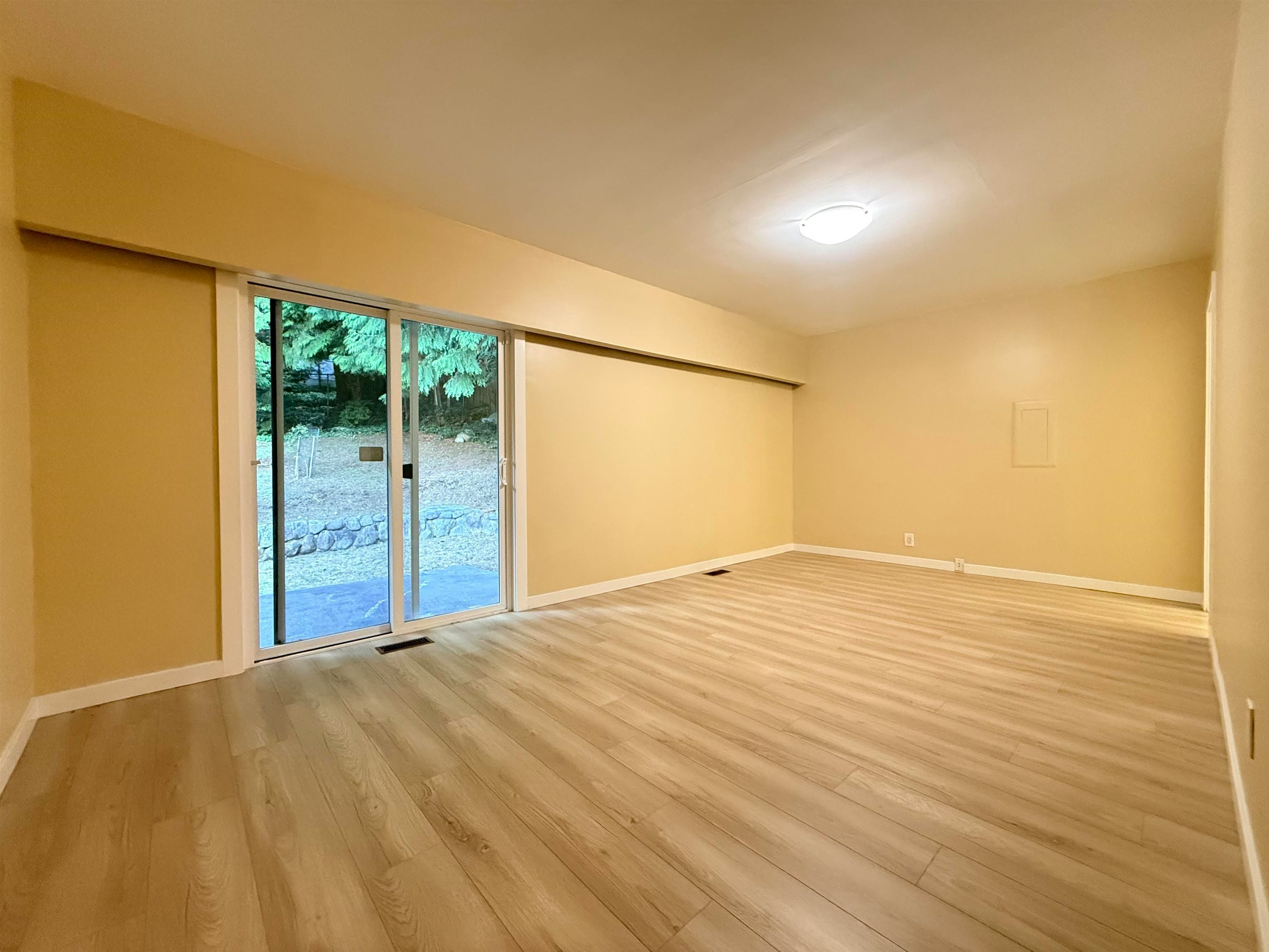 111 Bonnymuir Drive, West Vancouver, BC, V7S 1L4 - 10