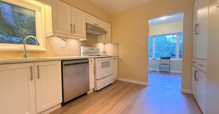 111 Bonnymuir Drive, West Vancouver, BC, V7S 1L4 - 6