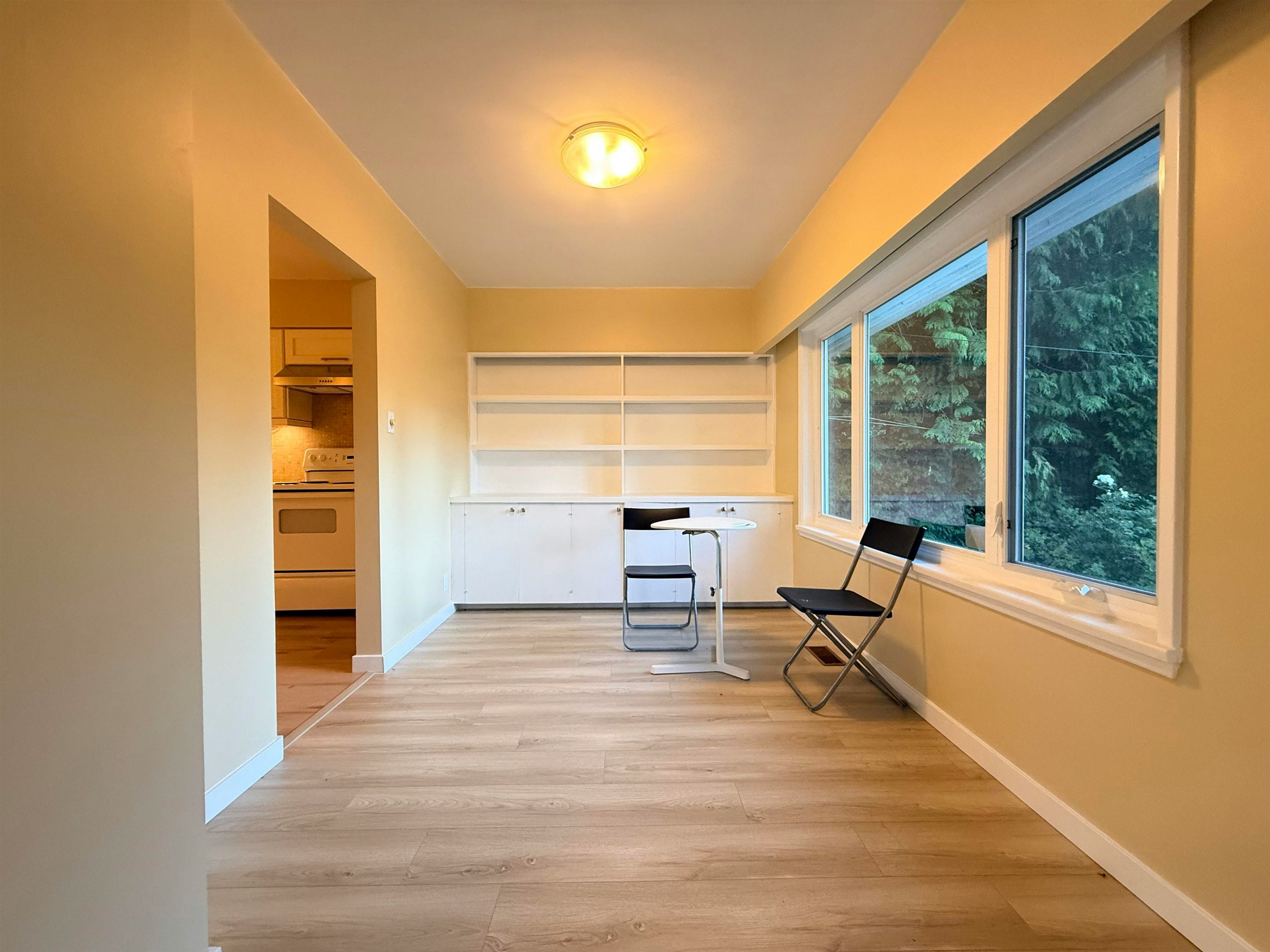 111 Bonnymuir Drive, West Vancouver, BC, V7S 1L4 - 3