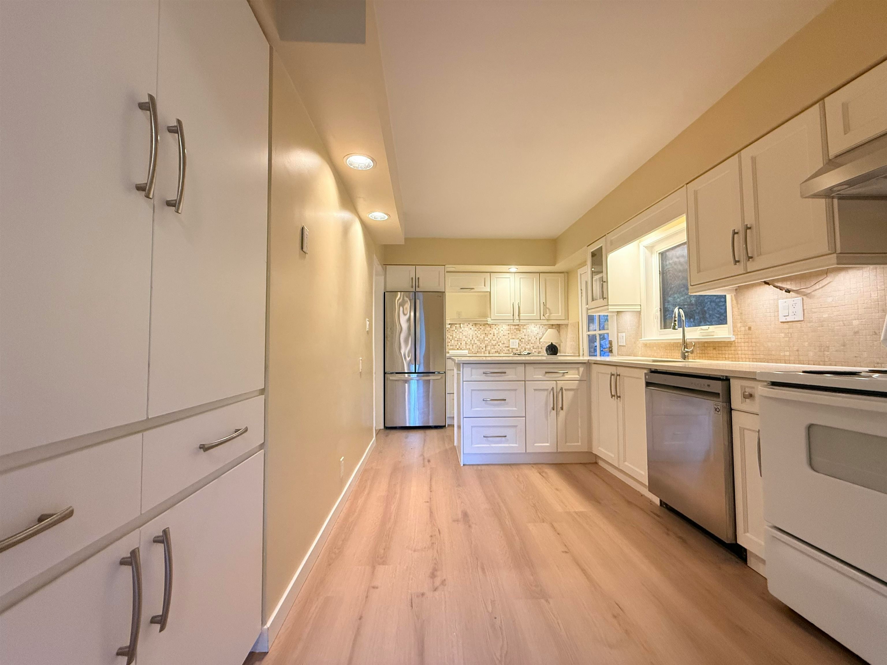 111 Bonnymuir Drive, West Vancouver, BC, V7S 1L4 - 5