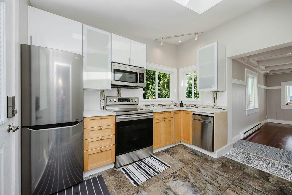 462 Central Avenue, Gibsons, BC, V0N 1V1 - 8