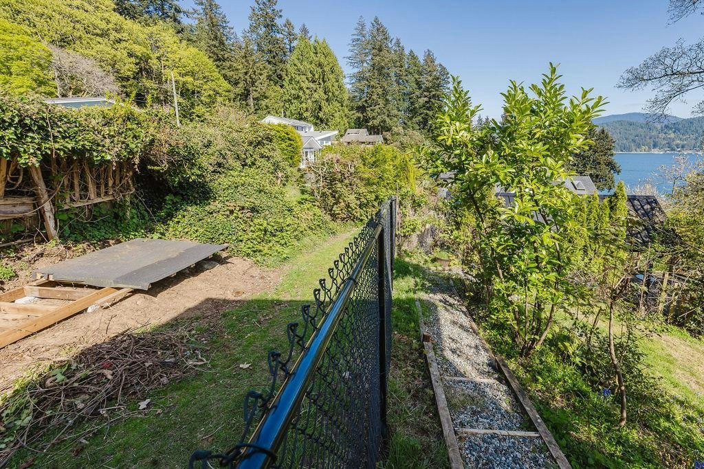 462 Central Avenue, Gibsons, BC, V0N 1V1 - 35