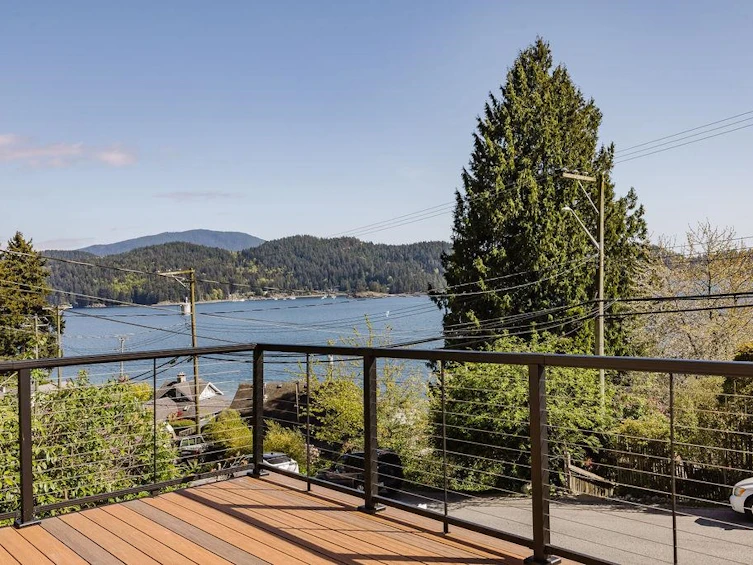462 Central Avenue, Gibsons, BC, V0N 1V1