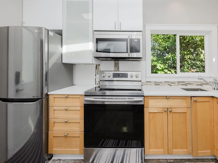 462 Central Avenue, Gibsons, BC, V0N 1V1 - 9
